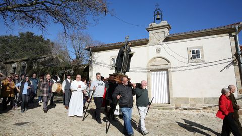 Celebracin de San Mauro con misa y procesin, y despus degustacin de callos y empanada