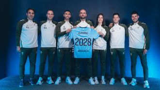 Claudio Gir�ldez y sus m�s estrechos colaboradores que renuevan junto a �l: Pablo P�rez Urtaza, David Areal, R�ber Fern�ndez, Laura Centoira, Gael Potti y Christian Fern�ndez.