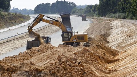 Imagen de archivo de una autov�a gallega en obras.