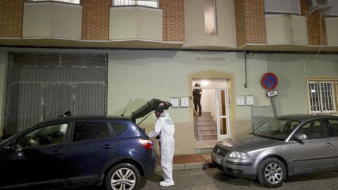 Exterior de la vivienda donde fue hallado el cadver de una joven en Librilla (Murcia)
