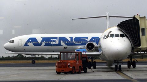 La aerolnea venezolana Avensa oper una de las rutas transocenicas de Santiago, la de Caracas, destino al que tambin vol Avensa.