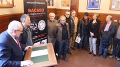 Los integrantes de Bacab� junto al presidente del C�rculo.