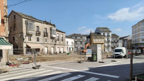 Las obras en la plaza afectan al acceso a los comercios