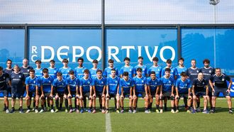La plantilla del Juvenil A del Deportivo que comenz� a entrenar a finales de julio