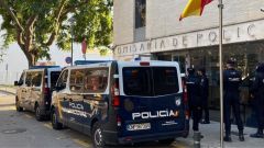 La comisar�a de polic�a de Manacor, Mallorca,�en la ma�ana de este s�bado.