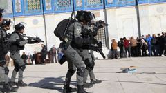 Polic�as israel�s en la Explanada de las Mezquitas. 