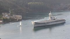 El �Pr�ncipe de Asturias  entrando en Ferrol para su amarre definitivo 