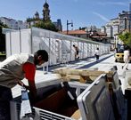 Montaje de la Feira do Libro, que abre esta tarde a las 19 horas.
