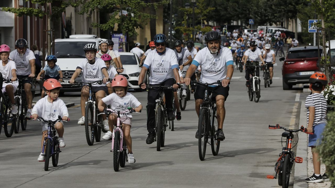 Vuelve un clásico en Ribadeo, con una lluvia de regalos y camisetas gratis para todos: el Día da Bicicleta