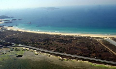 El istmo de A Lanzada es una parte del monte comunal que est� por clasificar en O Saln�s. 