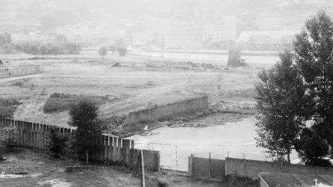 Construcci�n de la piscina de Xuvia