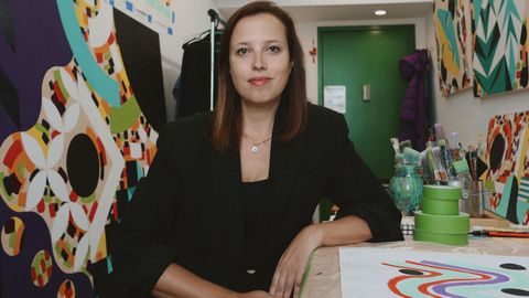 Vanesa �lvarez con las obras que presenta en su primera individual en Nueva York