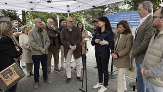 La conselleira explic� en Covas las obras que se ejecutar�n en la LU-862