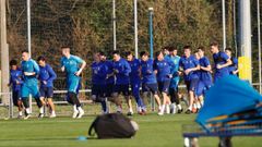 Los jugadores del Oviedo en El Requex�n