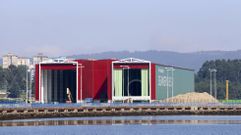 Indasa tiene actualmente personal en el pintado del primer �monopile� de Navantia Fene