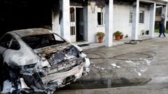 Incendio y explosiones en la r�a Ca�oteira, en Santiago