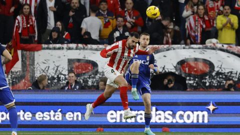 Derbi asturiano entre el Real Sporting de Gijon y el Real Oviedo en El Molin�n