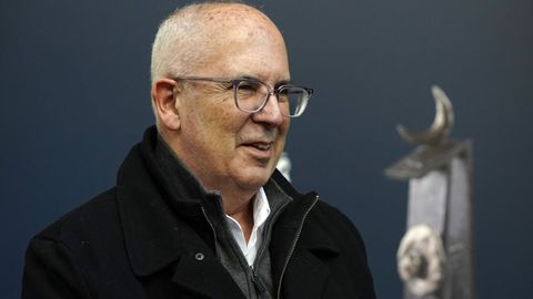 El historiador Antonio Saborit, director del Museo Nacional de Antropologa de Mxico, posa para los medios a su llegada este lunes a Oviedo, donde el viernes recoger el Premio Princesa de Asturias de la Concordia 2025 que se le ha concedido a la institucin