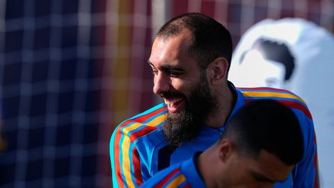 El jugador del Celta Borja Iglesias, en un entrenamiento con la selecci�n espa�ola.