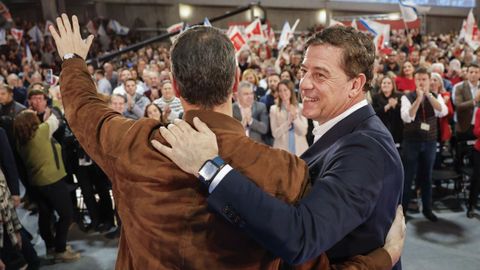 Sánchez y Besteiro, el pasado febrero en Santiago en el cierre de campaña del PSdeG en las elecciones autonómicas.