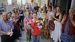 Despu�s de toda una vida atendiendo a los vecinos de Monte Alto, Isabel Ares Antelo invit� a los habituales de su tienda de comestibles para despedirse