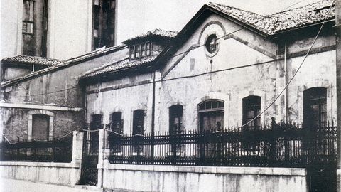 La moderna fbrica de La Perla Americana, una empresa de xito que ubic sus nuevas instalaciones en este edificio de la calle Santa Susana de Oviedo