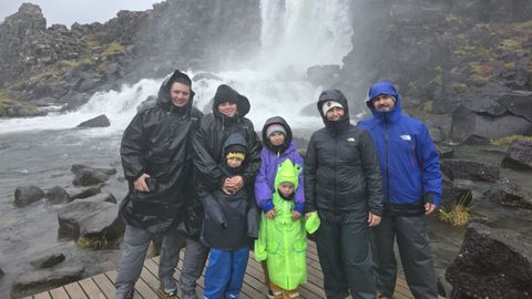 Dos familias de Sanxenxo estaban en Islandia de vacaciones cuando quebr la compaa con la que volaban