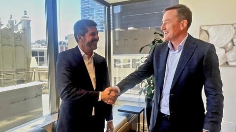El director general de Reganosa, Rodrigo D�az, esta semana en Australia, con el CEO de Squadron Energy, Rob Wheals