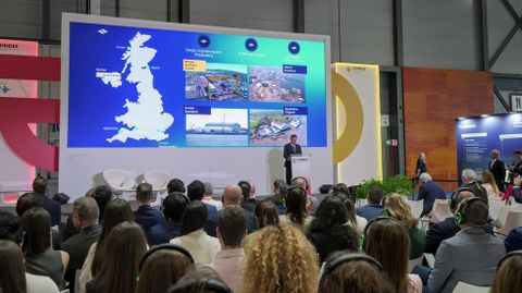 El presidente de Navantia, en la feria Feindef