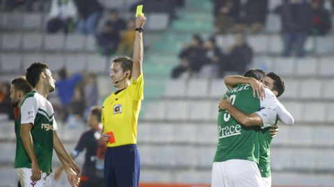 Holgueras Castellanos en el Racing- Celta B, que acab� con goleada local.