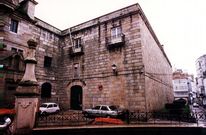 El cuartel de Santo Domingo, ahora Tribunal Militar, se convirti� en c�rcel para la Junta de Defensa. 
