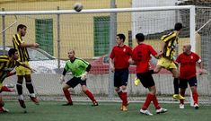Los futbolistas del Arenas se mantienen al frente de la tabla clasificatoria de la liga.