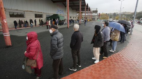 Colas para la vacunación en Ferrol