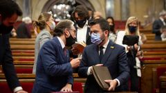 El presidente de la Generalitat, Pere Aragons, y el consejero cataln de Economa y Hacienda, Jaume Gir, este mircoles, en el debate de poltica general del Parlamento cataln. 