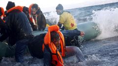 Llegada de refugiados a las costas griegas