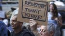 Protesta en Nueva York contra la cancelacin del programa de Kimmel