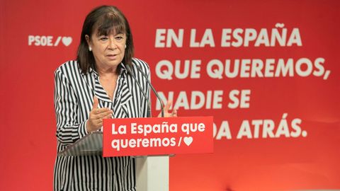 La presidenta del PSOE, Cristina Narbona, durante la rueda de prensa celebrada en la sede socialista de Ferraz.