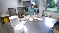 La empresa Arume sigue siendo la adjudicataria del servicio de comedor en los colegios p�blicos de Pontevedra (19 centros) y Mar�n 85), que gestiona la Fanpa