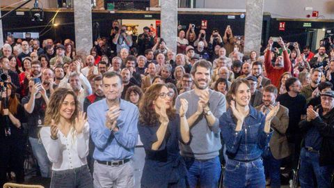 Dirigentes de Izquierda Unida, Movimiento Sumar, M�s Madrid y Comuns, durante el acto de refundaci�n del proyecto de las izquierdas, en el C�rculo de Bellas Artes de Madrid.