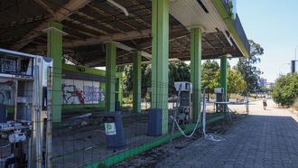 En foto de esta semana, la gasolinera de As P�as que lleva a�os en abandono.