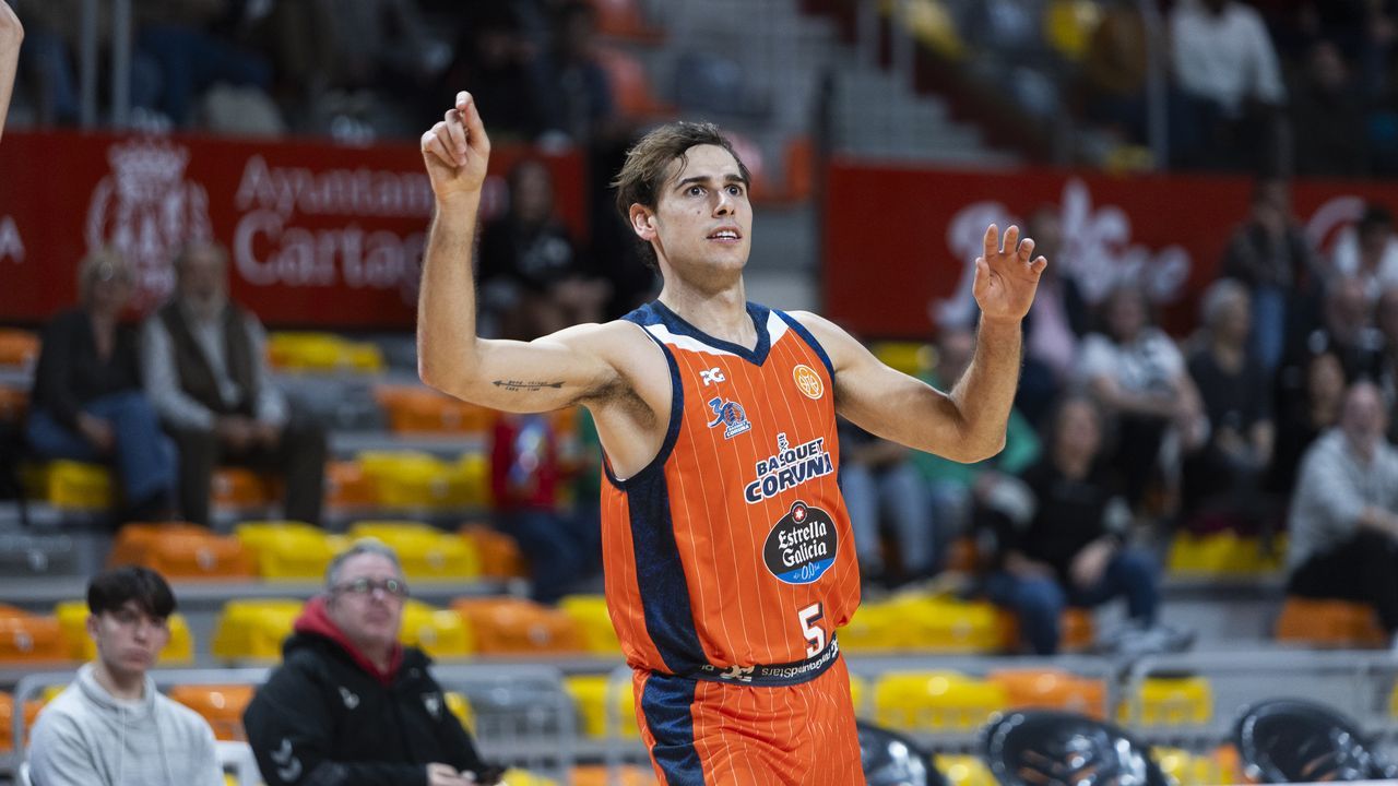 La campaña «mete el tripla de tu vida» de la Agencia Gallega de Salud y el Basket Coruña movilizó a más de mil personas