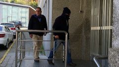 El propietario de la granja en la que aprecieron 39 vacas muertas, en una comparecencia judicial en Chantada
