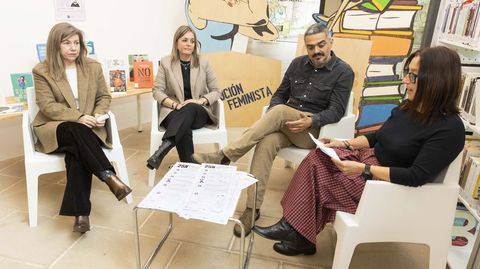 De esquerda a dereita, �ngeles Pacoret, Eva Souto Garc�a, Daniel P�rez e Maica Ures 