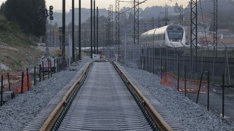 El empalme con el eje atl�ntico, a la altura del pol�gono de V�o, es una infraestructura clave para la conexi�n ferroviaria de Langosteira