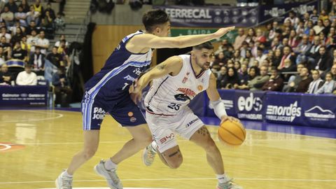 Sergi Quintela, defendido por Mateo D�az en Sar