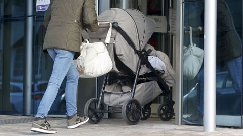Foto de archivo de un carrito de beb.