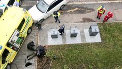 Agentes de polic�a detienen al hombre armado que rob� la ambulancia