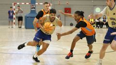 Obradoiro y Leyma disputaron el primer derbi de la temporada en Vilagarc�a