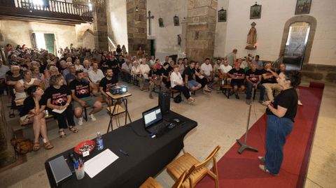 Concurrida convocatoria, ayer, en el monasterio de Soandres, A Laracha