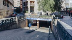 El parking rotatoria tiene dos plantas y debe cerrar desde esta madrugada